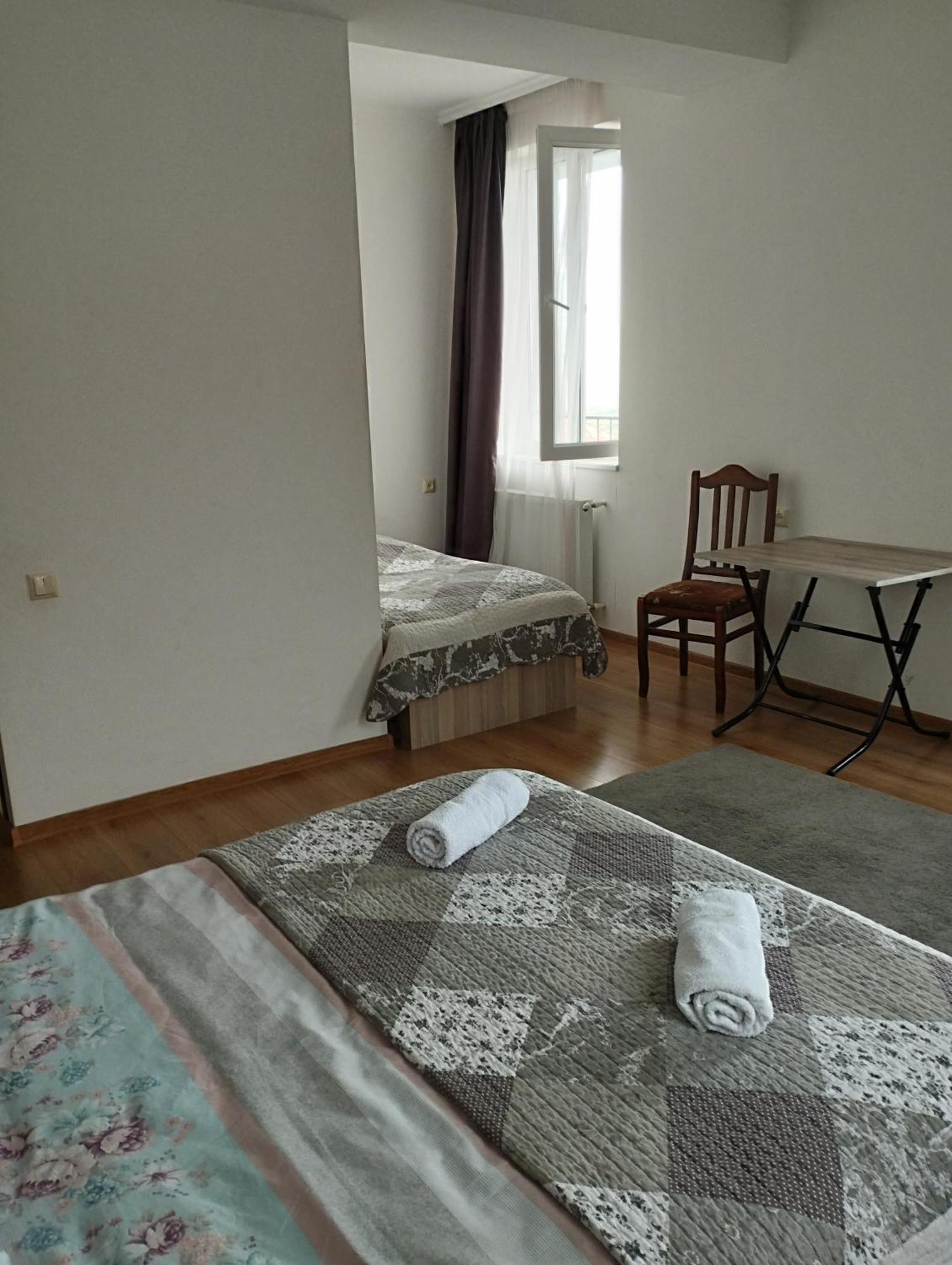 Kazbek View Hostel Kazbegi Habitación foto